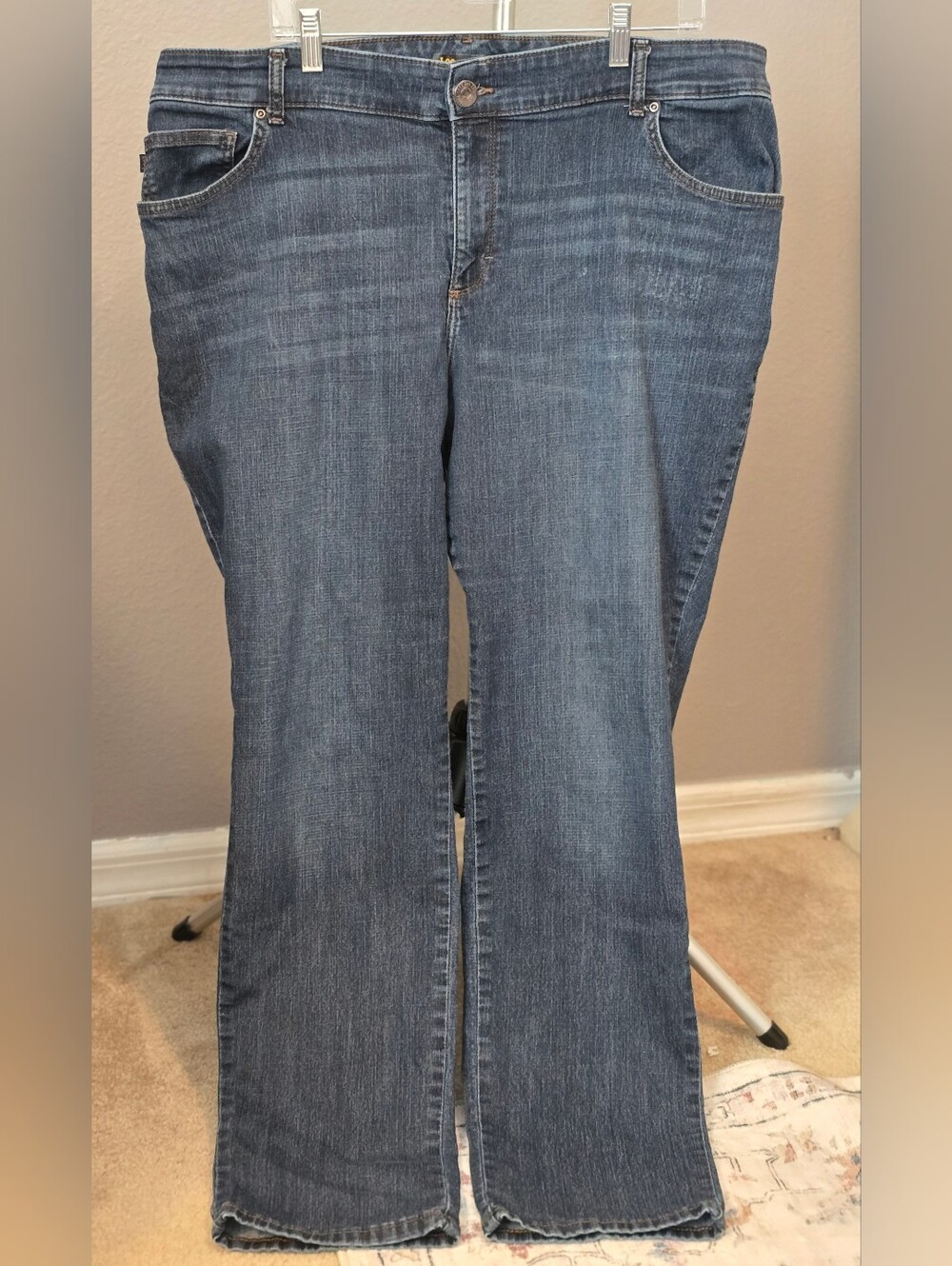 Lee Women’s Relaxed Fit Straight Leg Jeans 20W Long Dark Wash Mid Rise